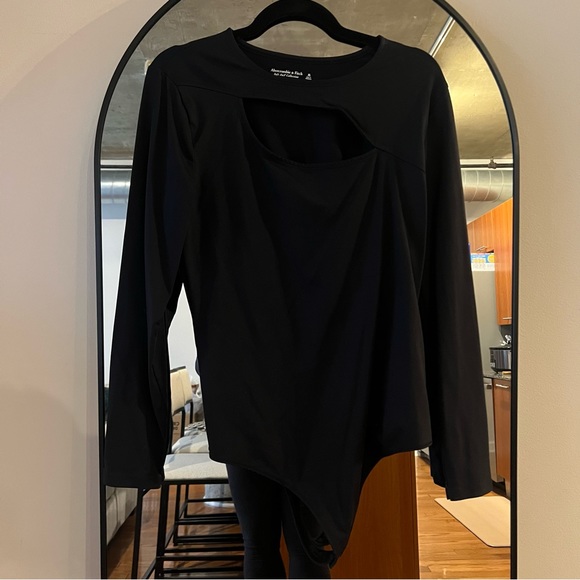Abercrombie Women's Long-Sleeve Cutout Crew Bodysuit - Picture 4 of 14